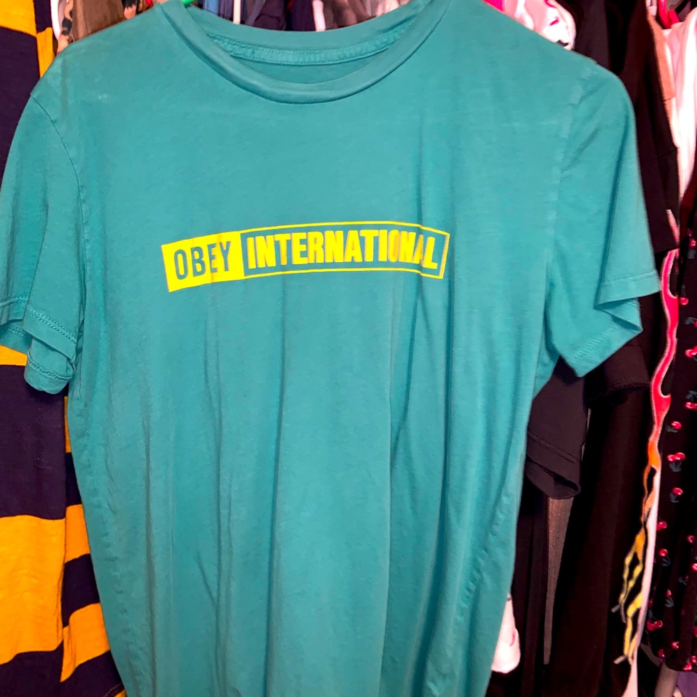 obey t shirt